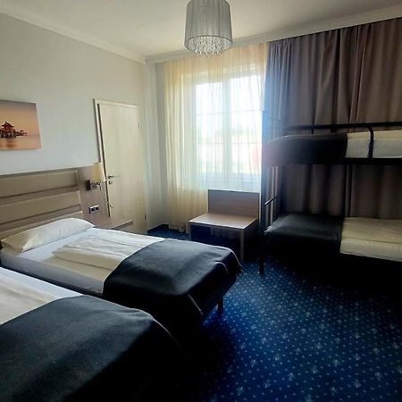 Drei Baeren Inn Aichach Extérieur photo